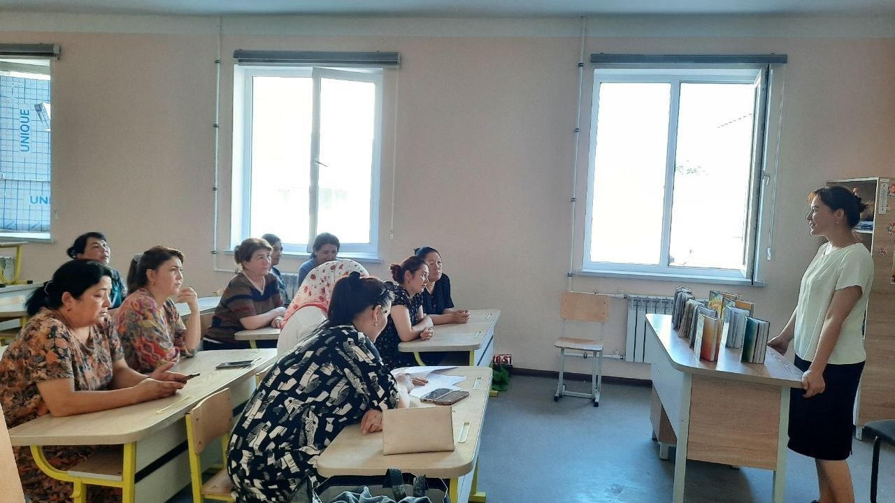 ”Kitobxonlik – ma'naviy yuksalish omili" mavzusida davra suhbati tashkil qilindi.